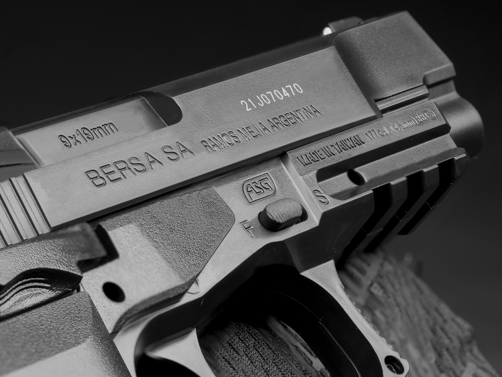 PISTOLA BERSA THUNDER 9 PRO CO2 BB CALIBRE 4.5 17302